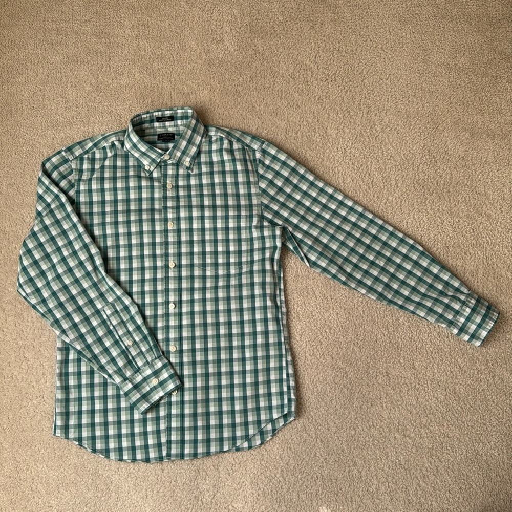 J Crew Factory Slim Untucked Performance Button Down. Size S.